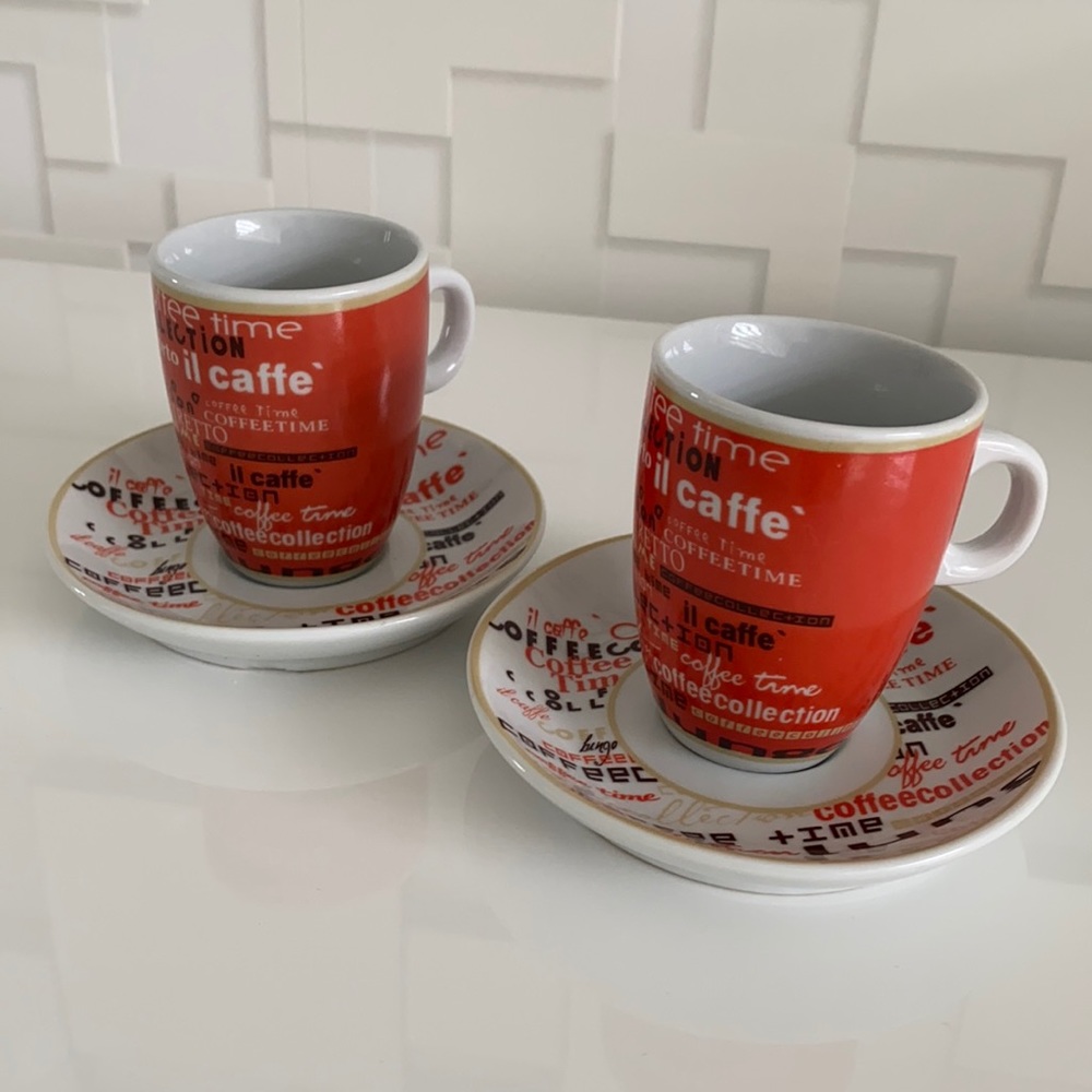Set of 2 espresso 4oz cup with saucers